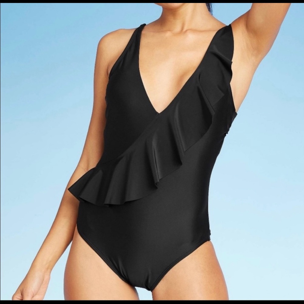 Kona sol ruffle one piece NWT